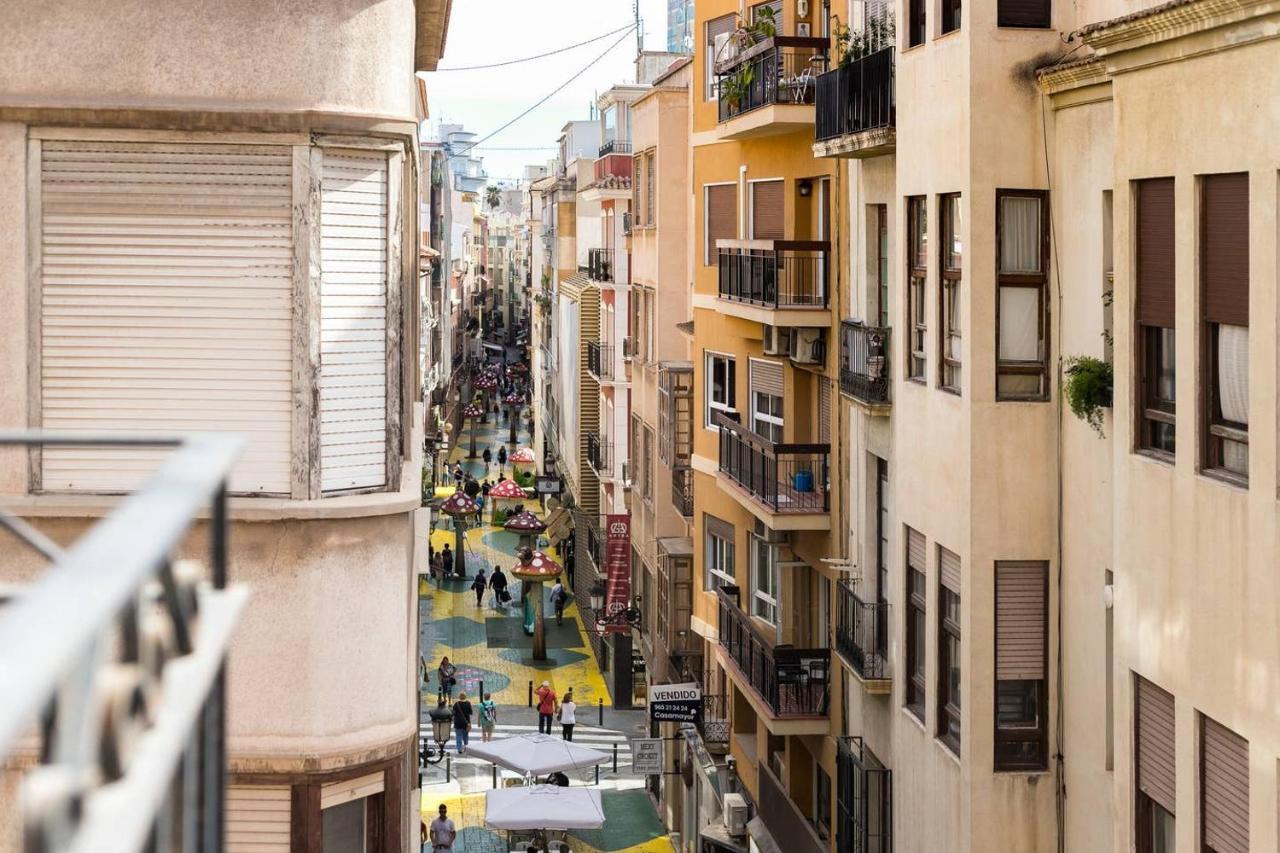 Family And Friends -Alicante Center Экстерьер фото